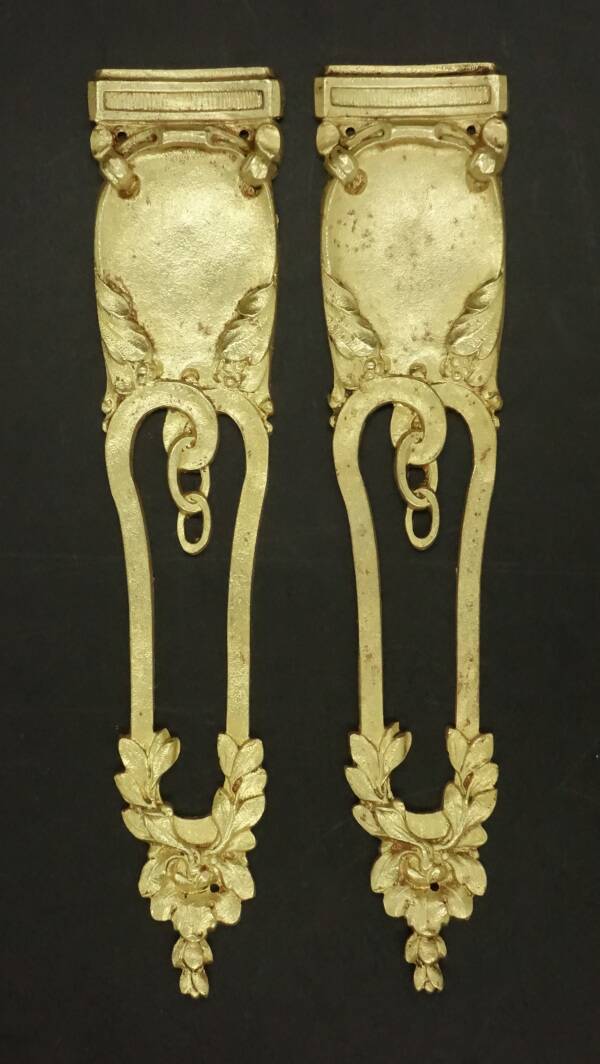 Large pair of falling Louis XVI style ornaments - bronze