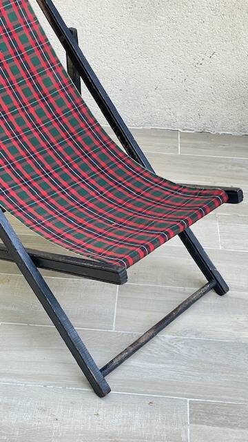 Vintage folding deck chair