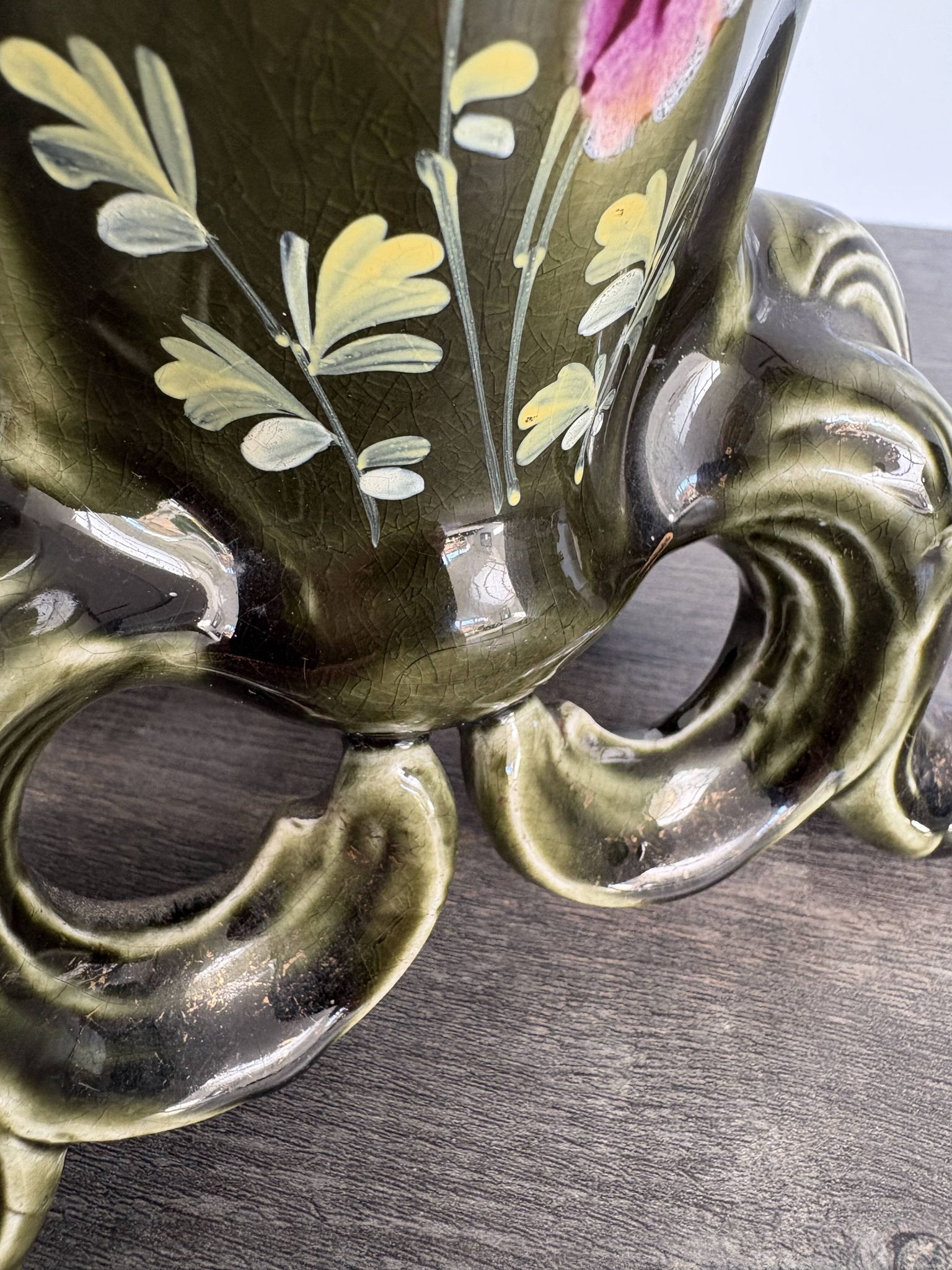 Vase ancien en céramique émaillée