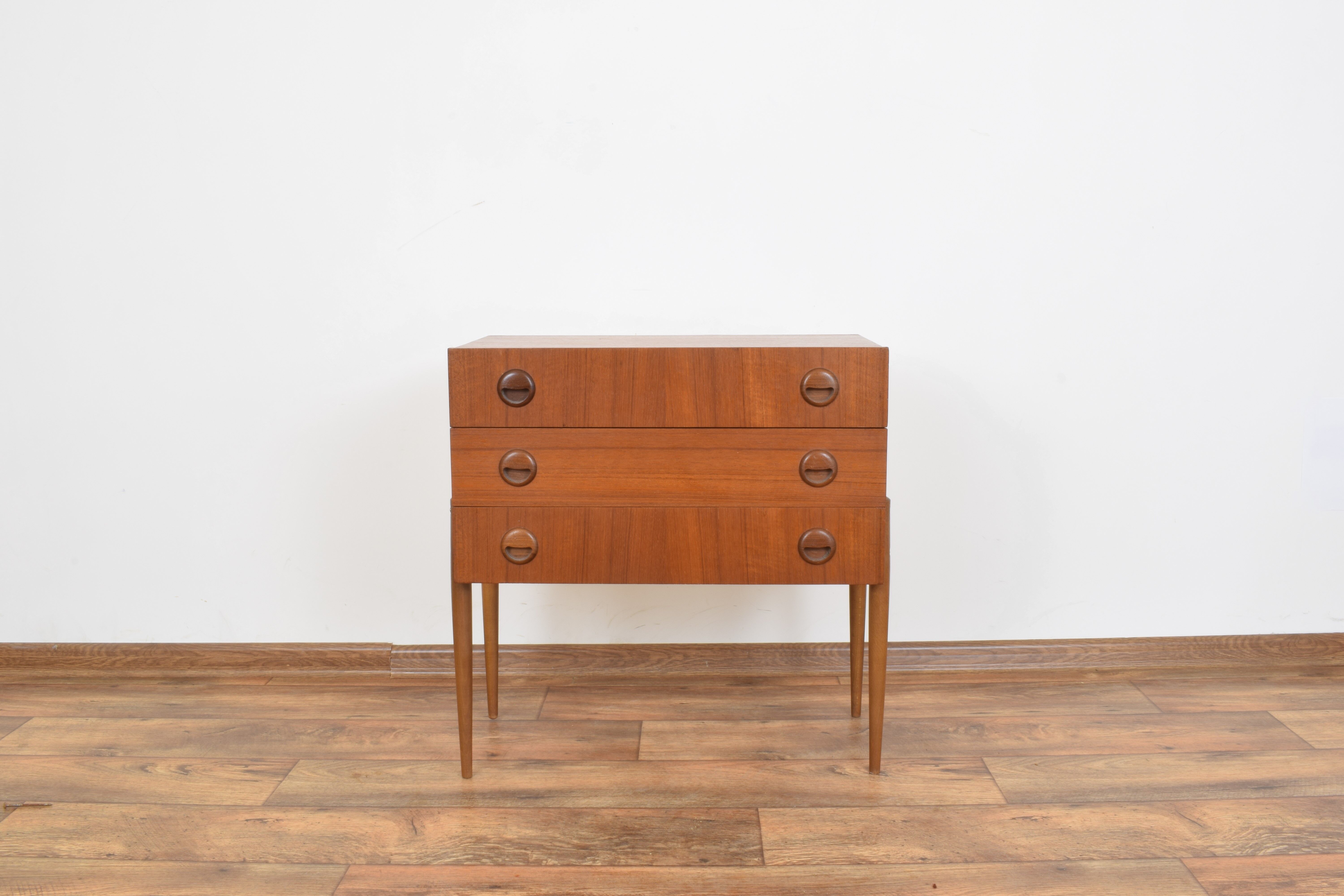 Commode en teck de Hans Hawig Möbler années 1960.