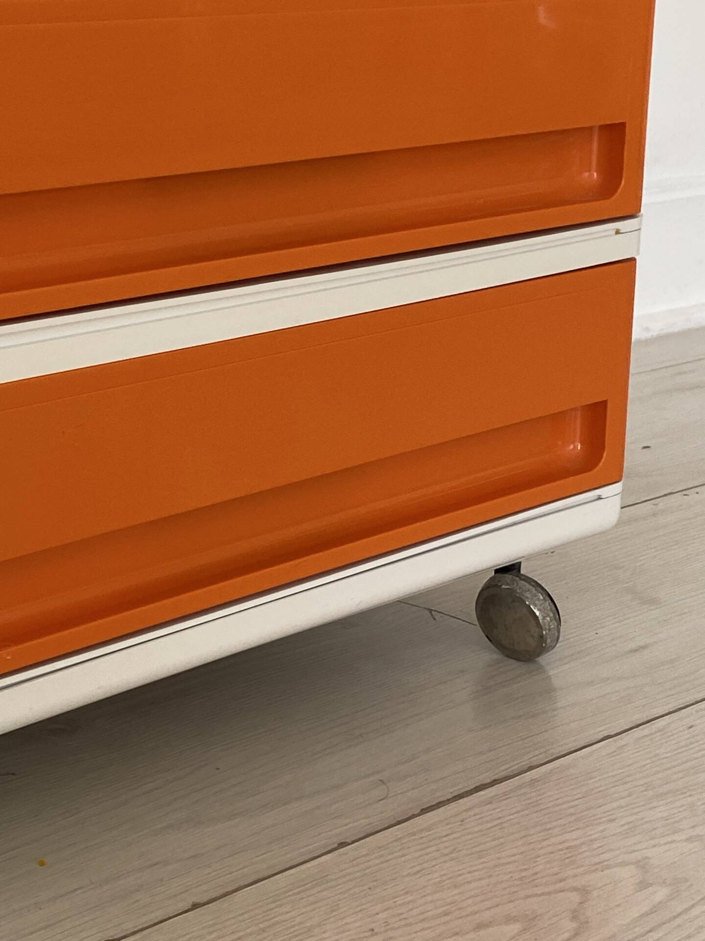 Desserte Flair plastique orange et blanc