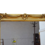Miroir mural en bois doré du 19ème siècle
