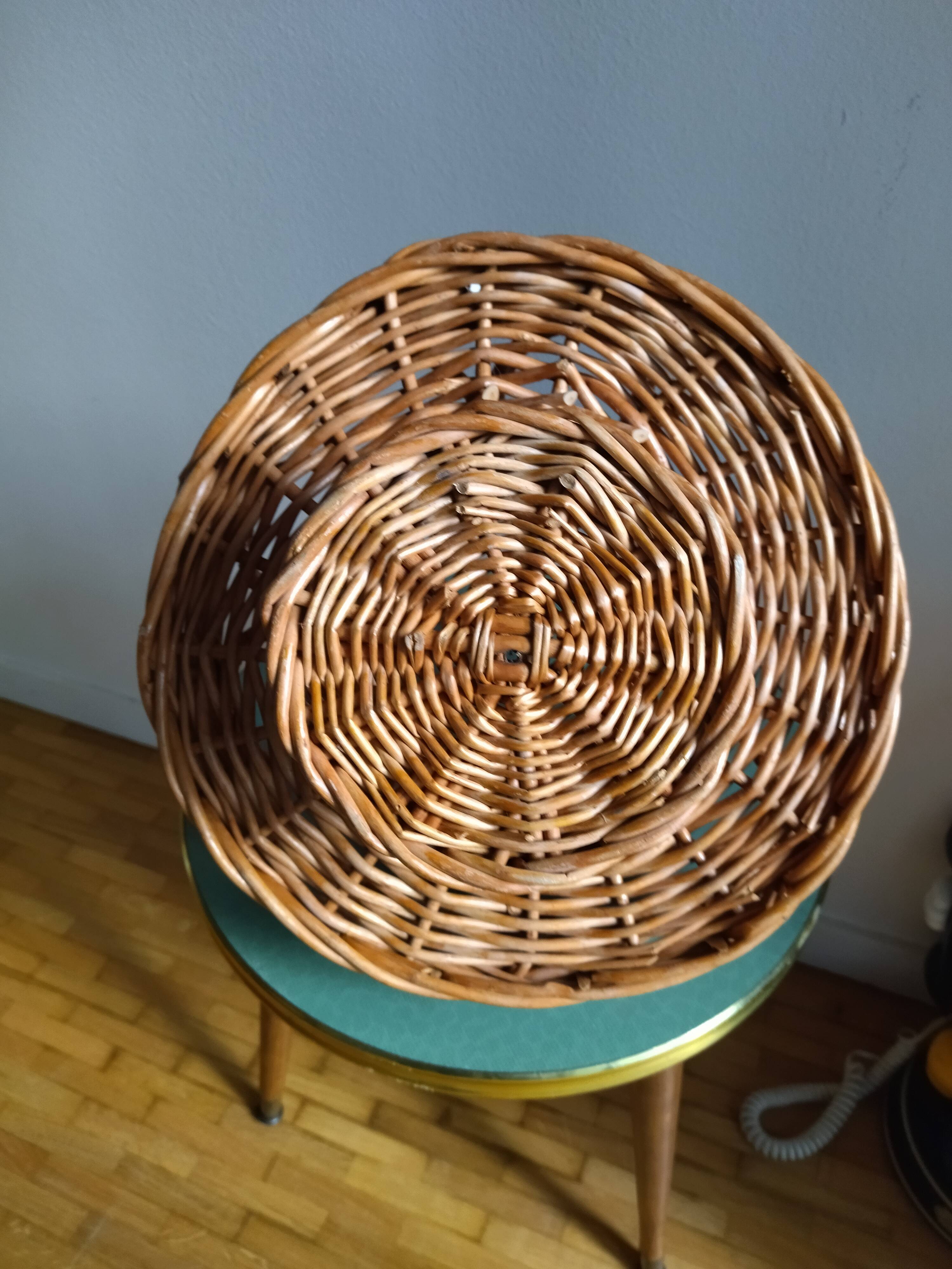 Porte bouteille et verres en osier tressé