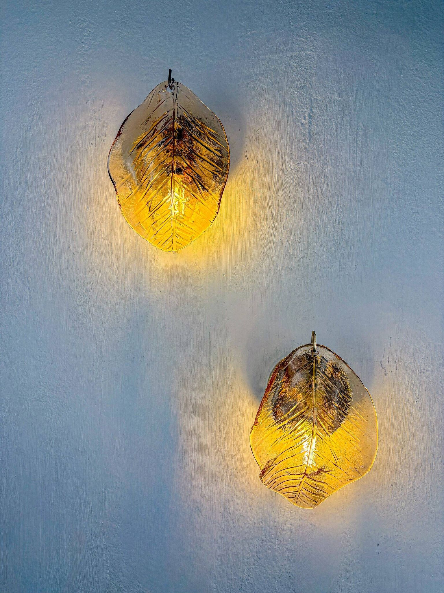 Pair of "Leaf" Murano pink glass wall sconces, Italy, 1970s