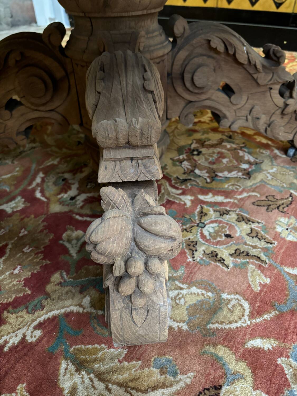 Napoléon III aero gummed oval table