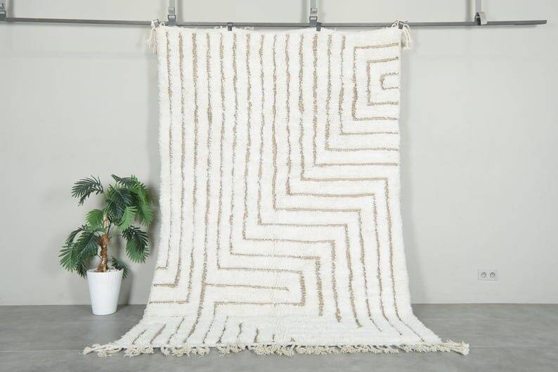 Pure natural wool Berber rug for your living room, size 150 x 250 cm.