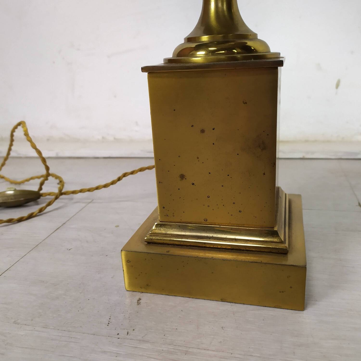 Gilded bronze lamp from Maison Charles