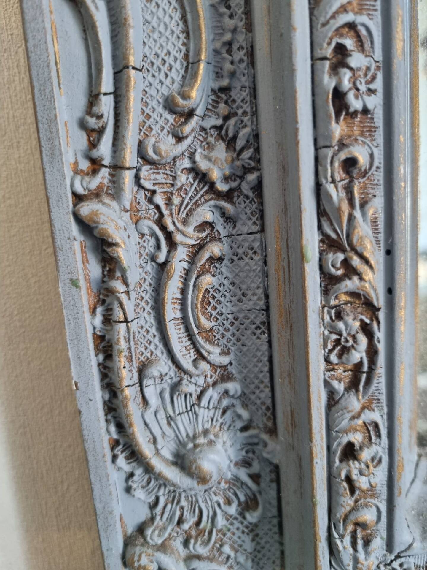 Miroir ancien fronton coquille
