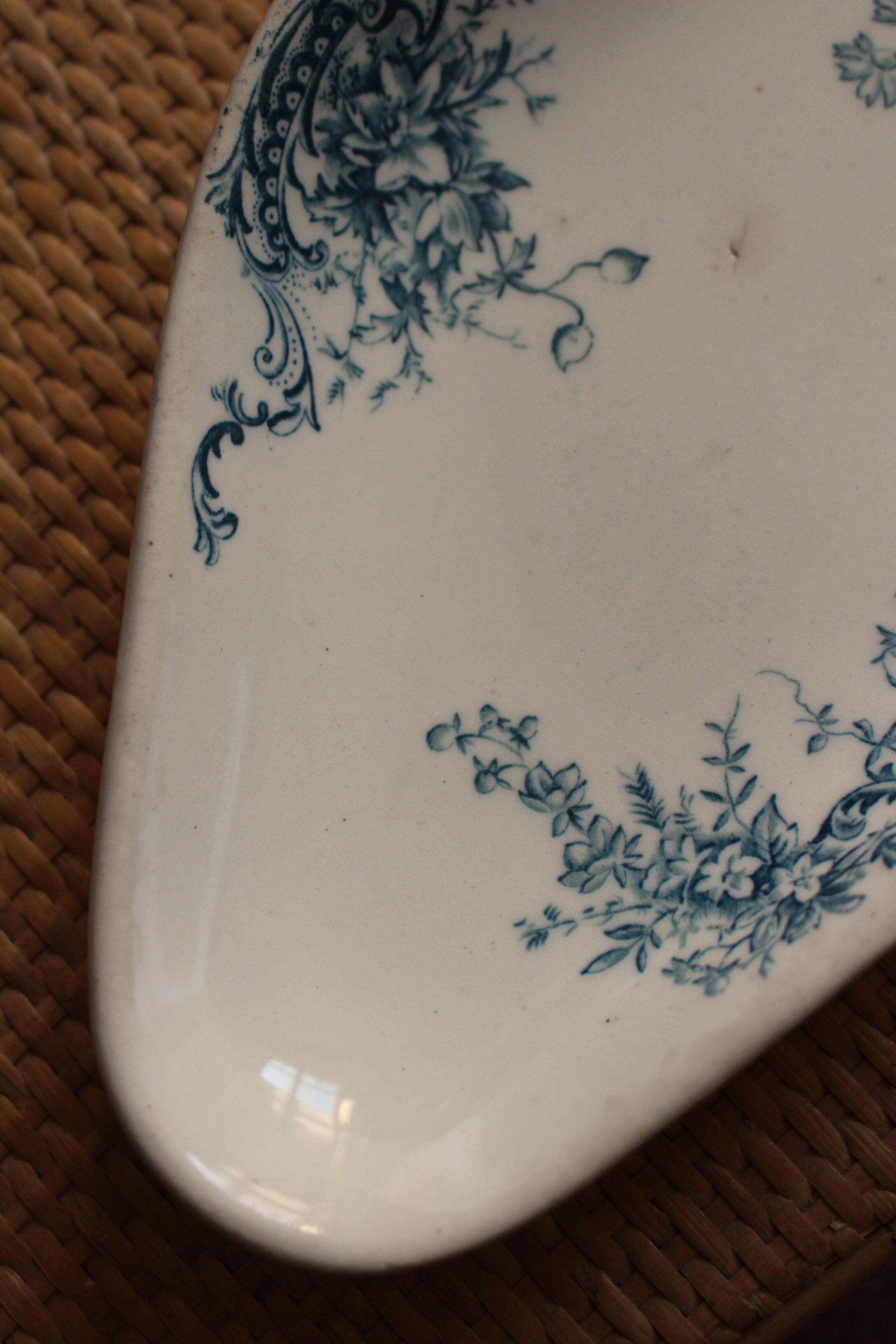 Blue iron earth dish