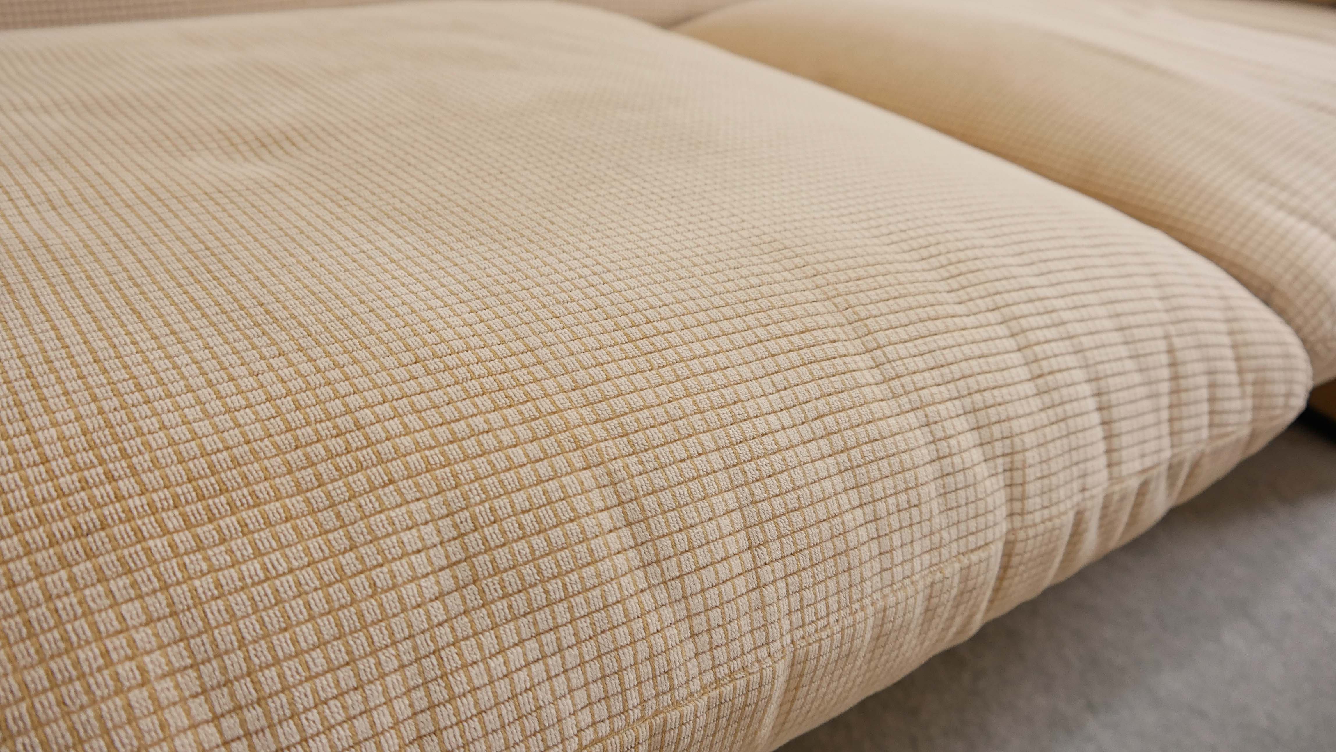 Maralunga 3-seat Sofa in beige by Vico Magistretti for Cassinaa, Italy