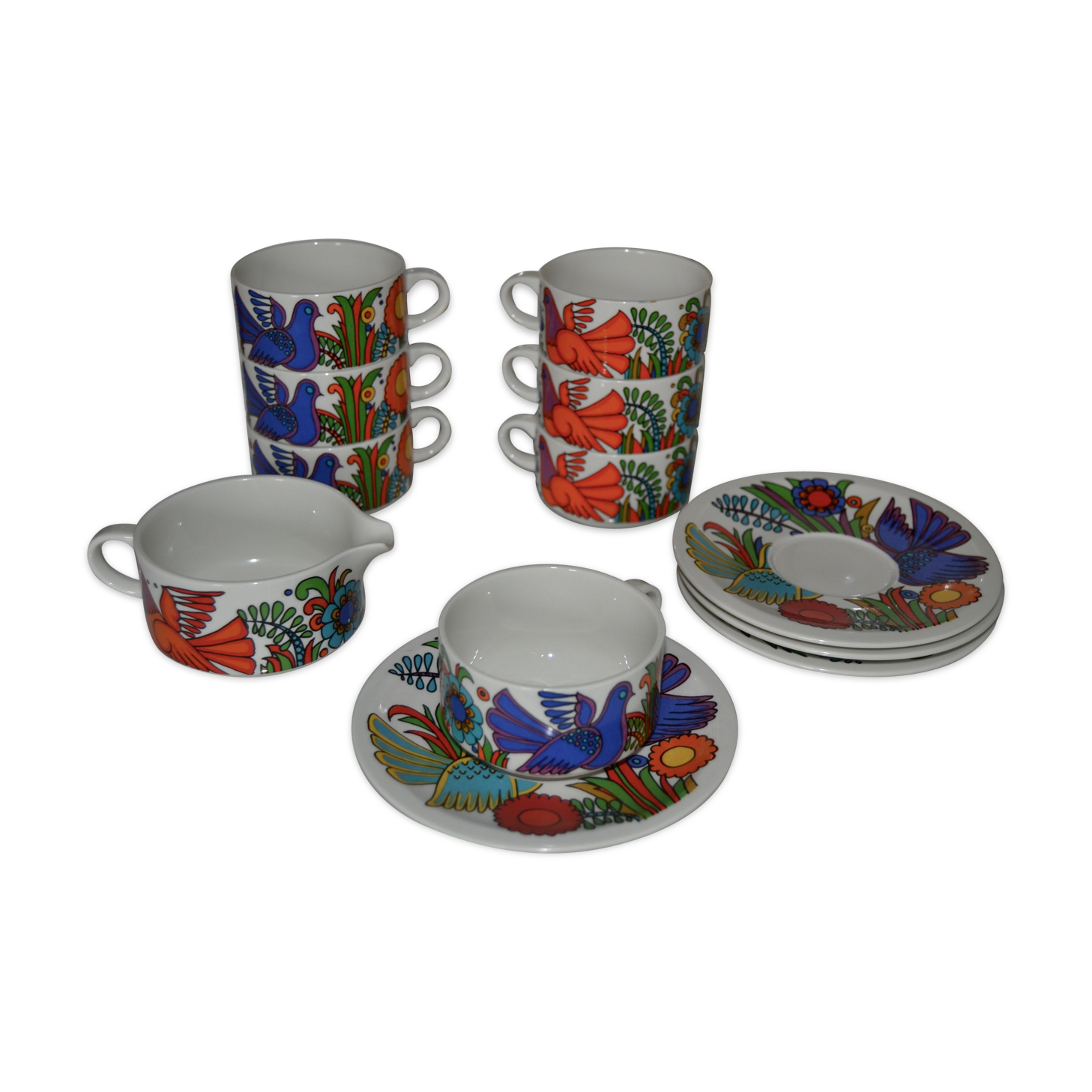 Service 7 cups and 4 cups milk/cream & Villeroy Boch Acapulco pot