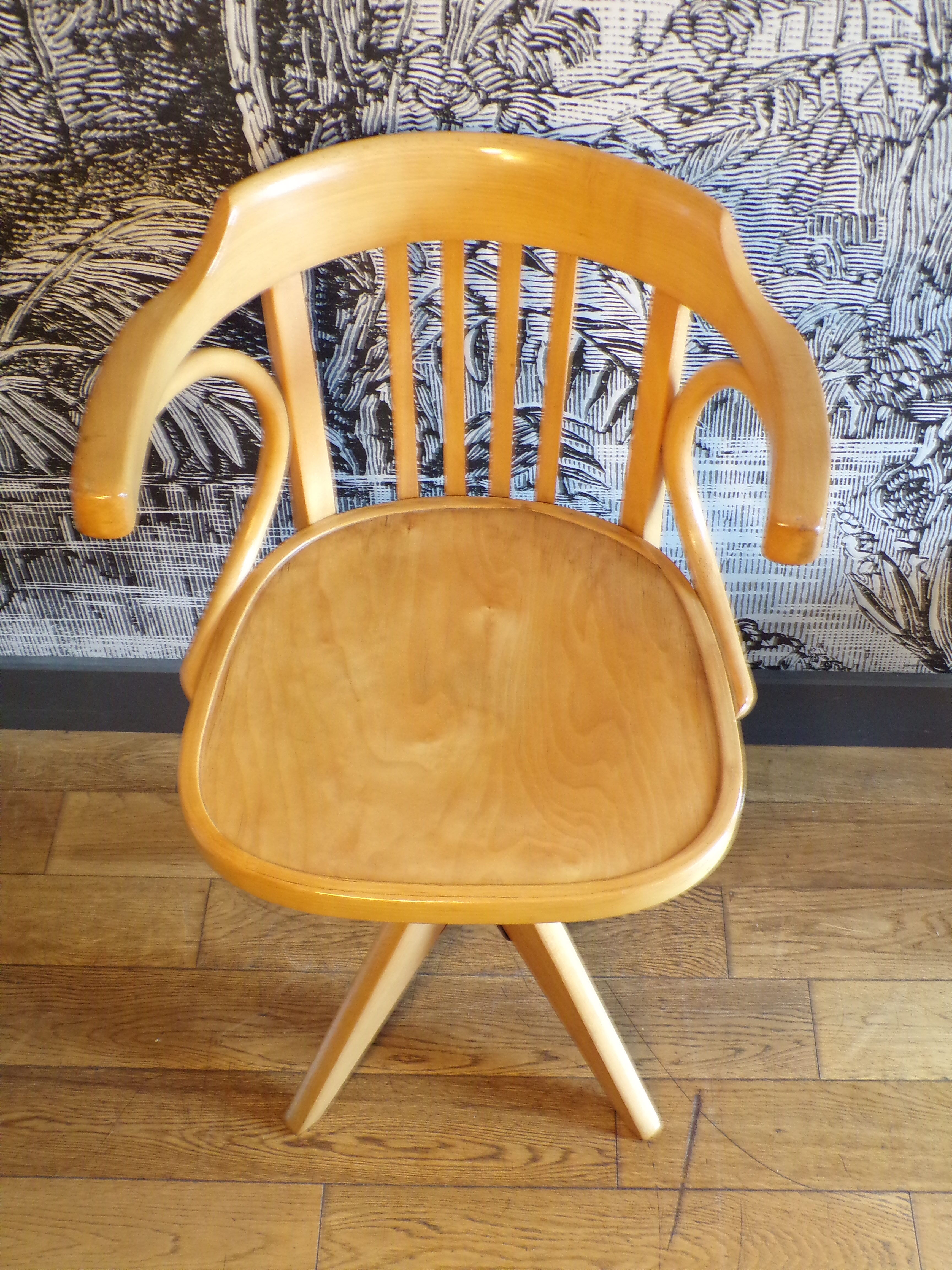 Baumann American screw armchair