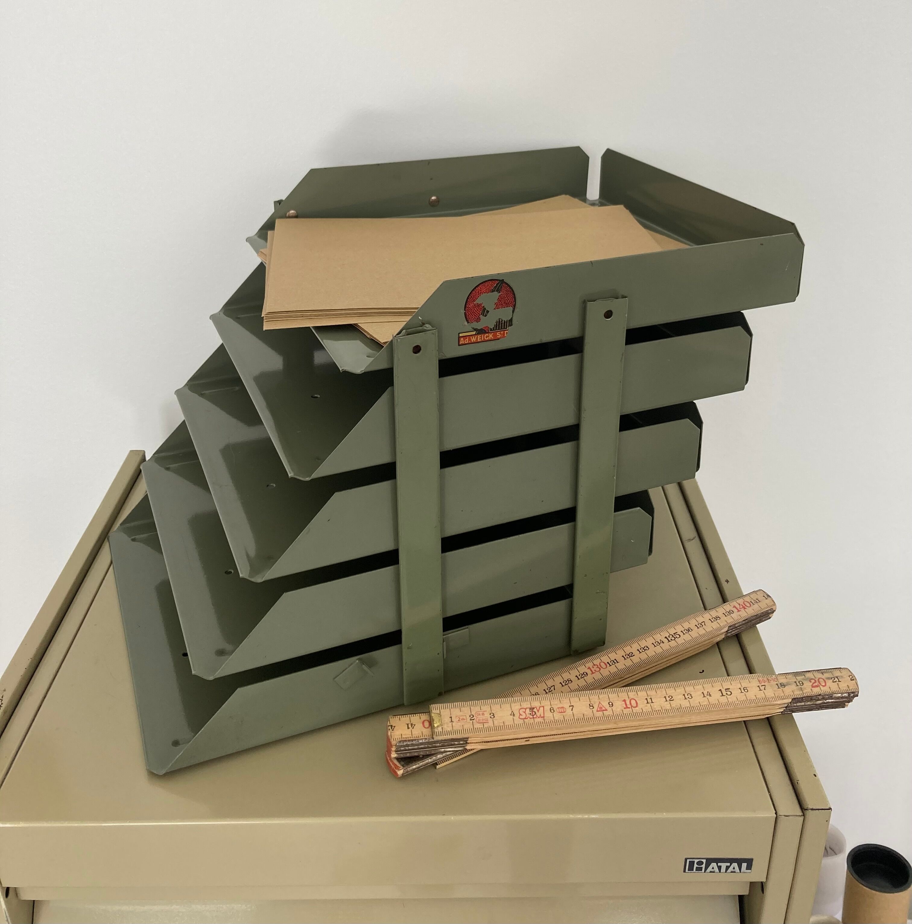 Trieur de bureau en métal années 50