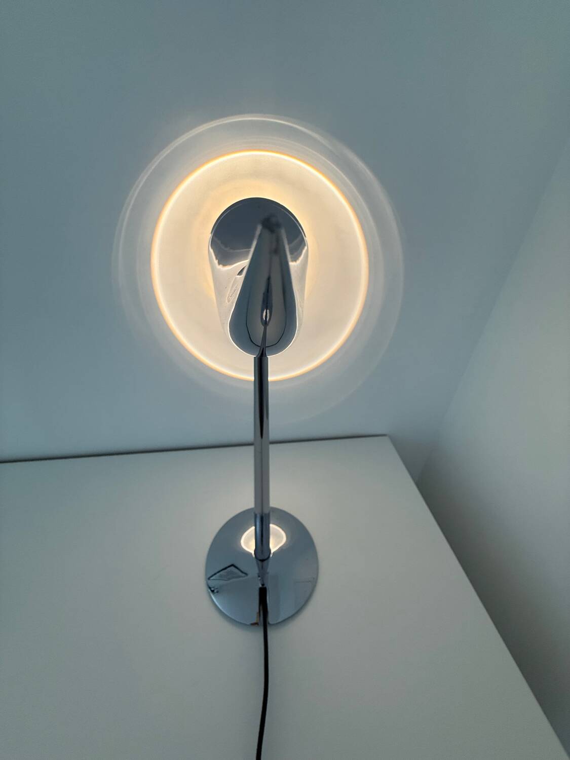 Ara table lamp, designer Philippe Starck, Prod. Flos Italy 1988.