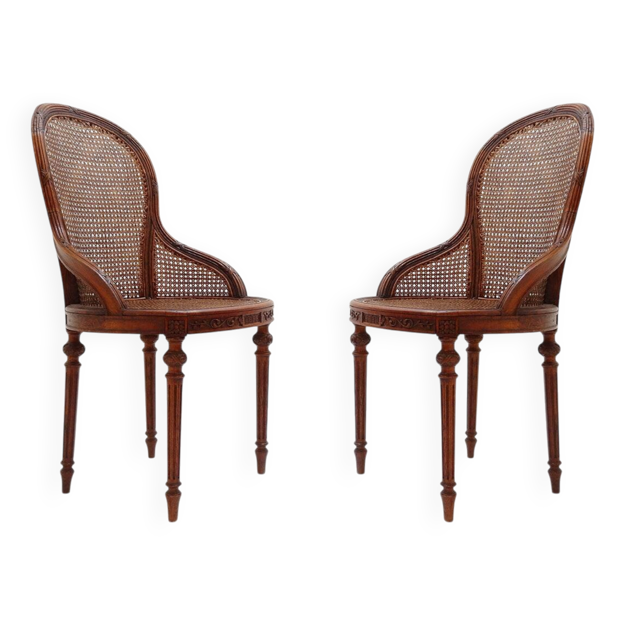 Pair of mahogany armchairs, Louis XVI style – Early 20th century