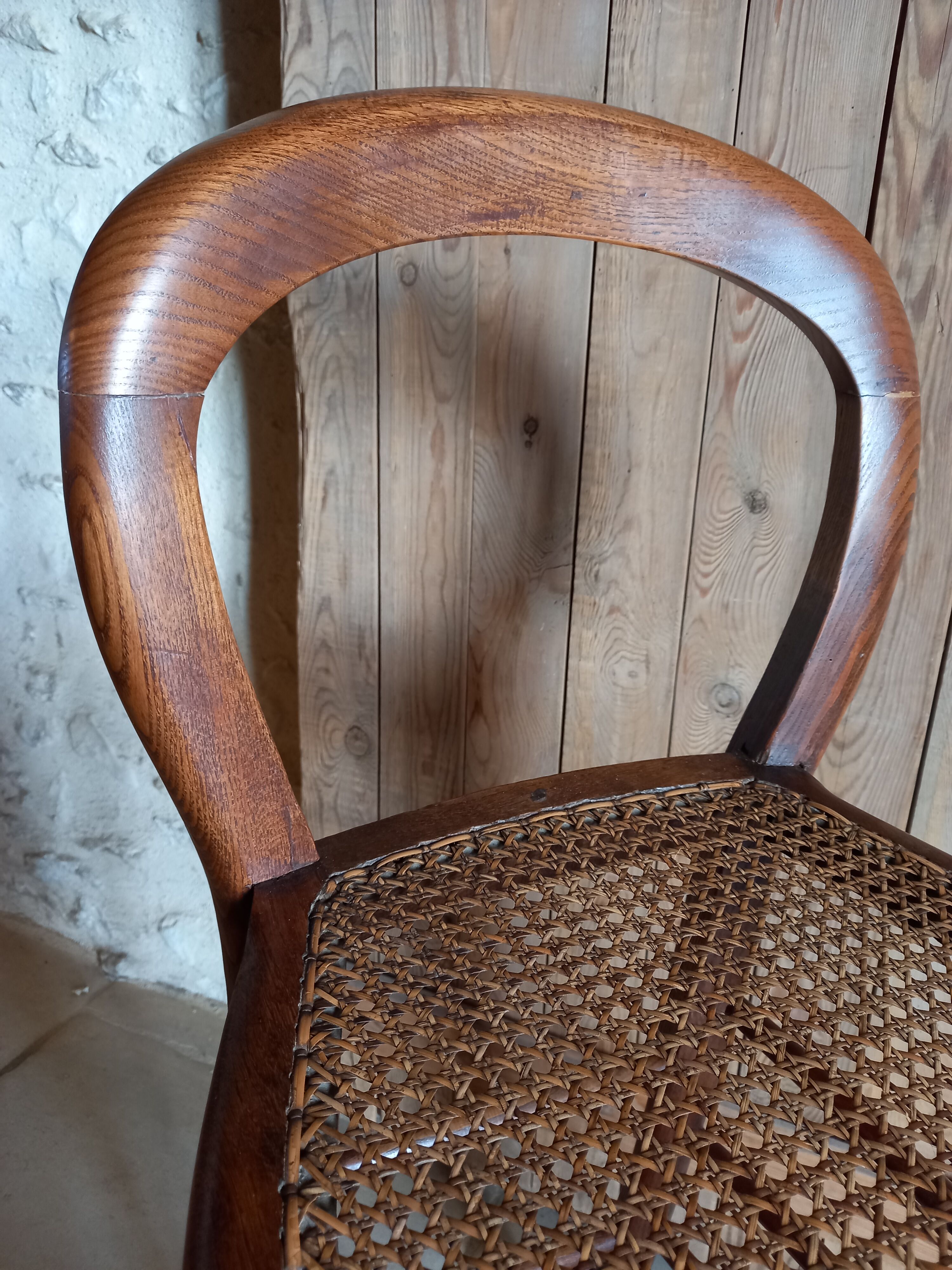High chair called "sitting standing", late nineteenth early XX th
