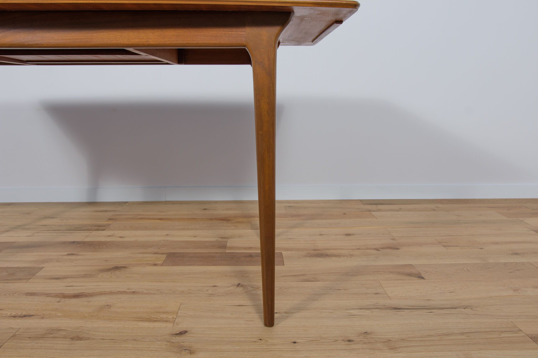 Mid-century teak extendable dining table from Mcintosh, 1960s