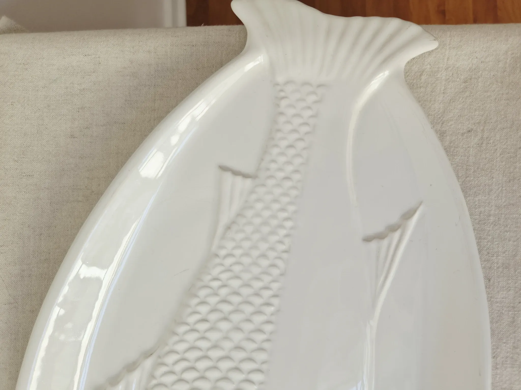 Large vintage ceramic plate "Fish" from Portugal -