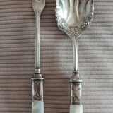 Serving cutlery
