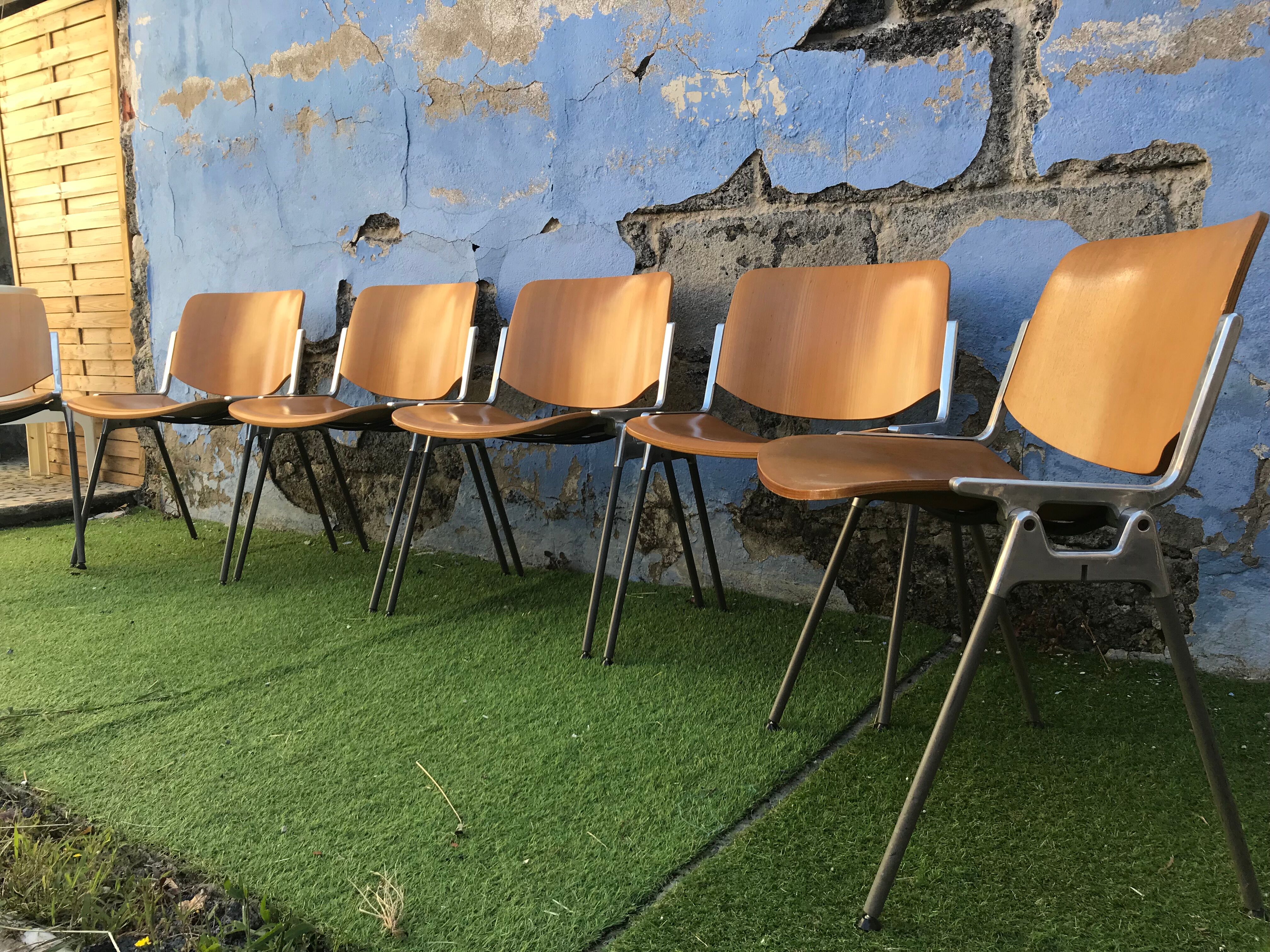 Set of 6 chairs by Giancarlo Piretti