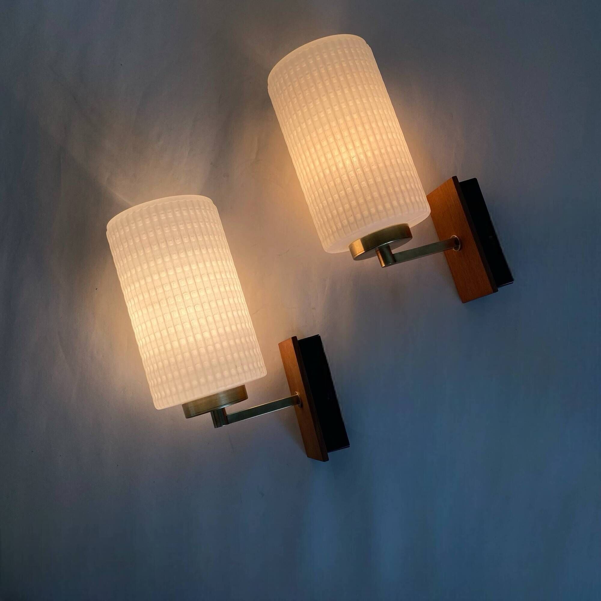 Pair of brass and wood wall lights with white molded glass tulips, 1950s