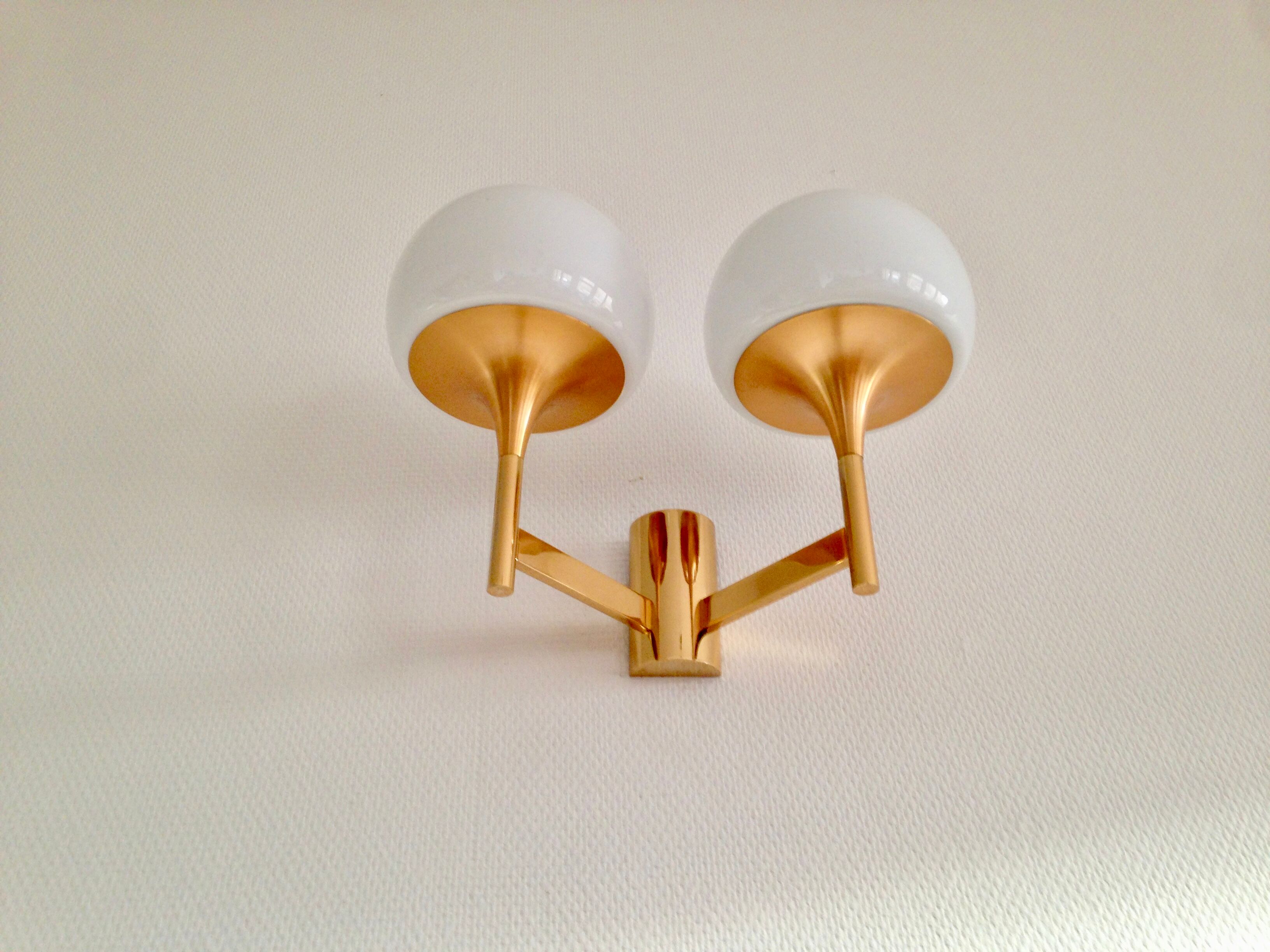 Double gold wall lamp by the Maison Sciolari  1970