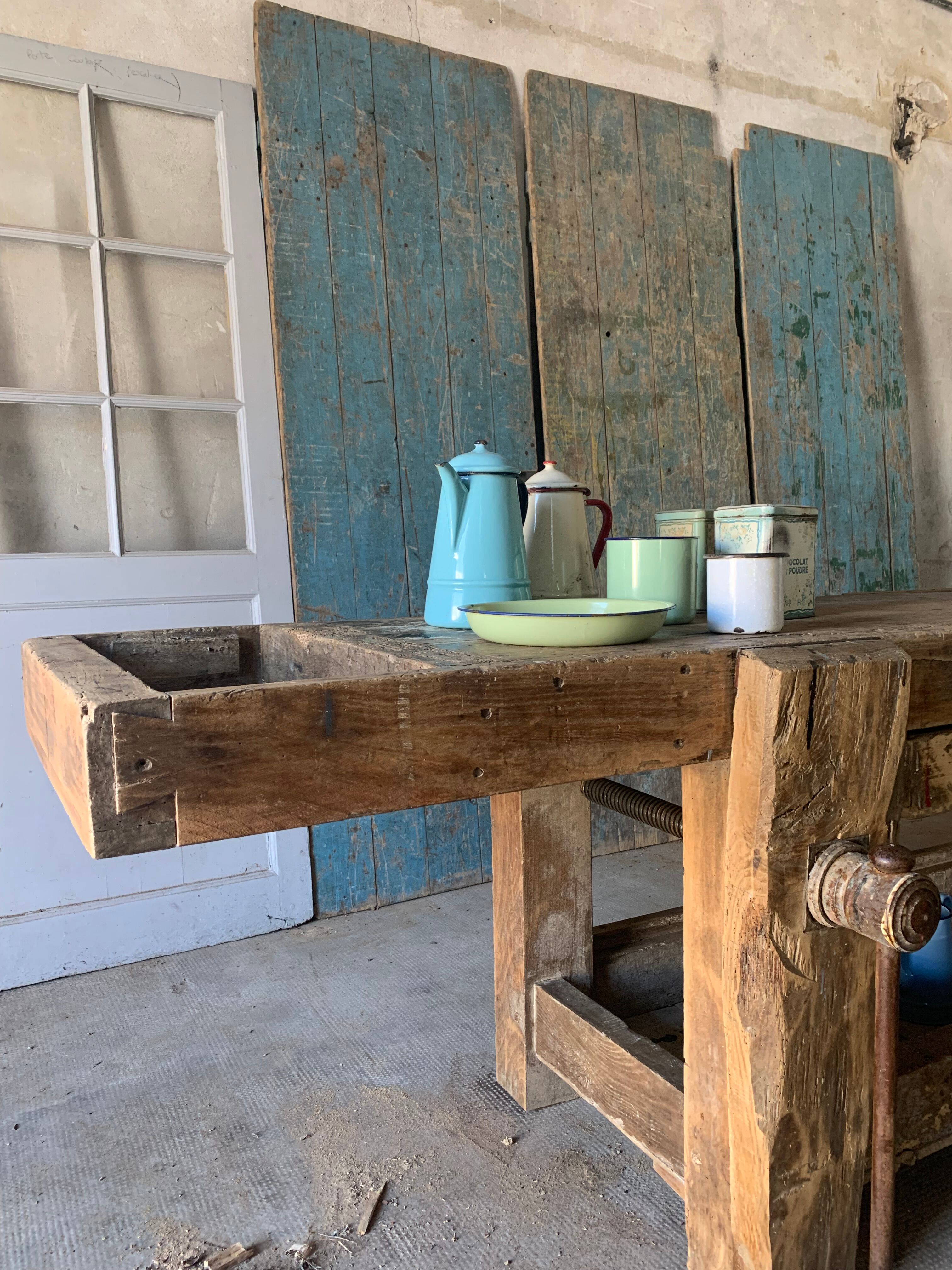 Carpenter's establishment