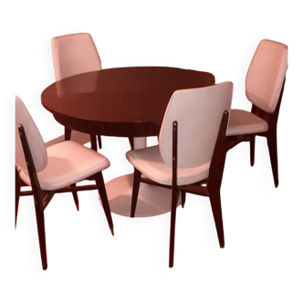 Chaises et table