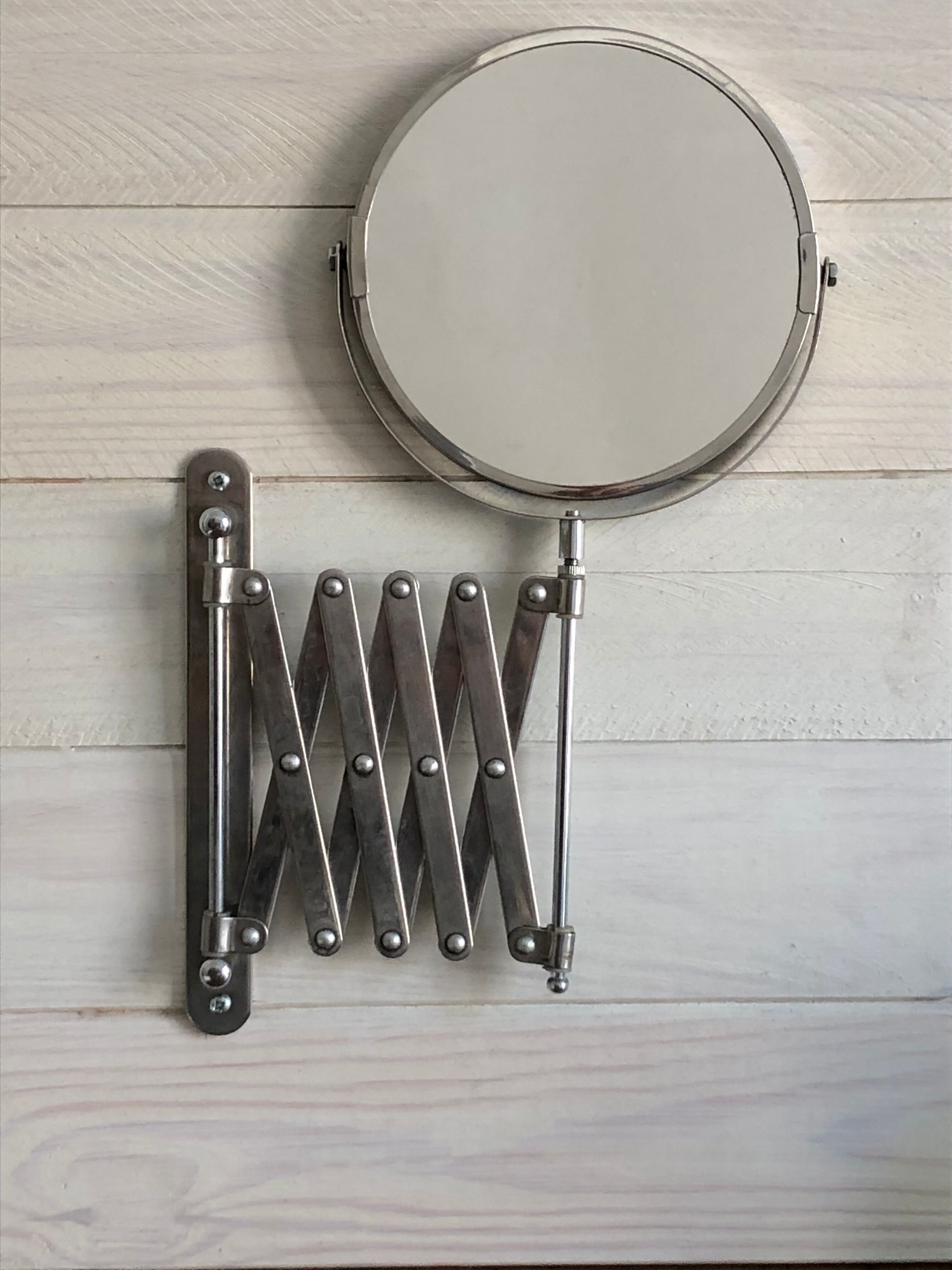 Extendable wall mirror