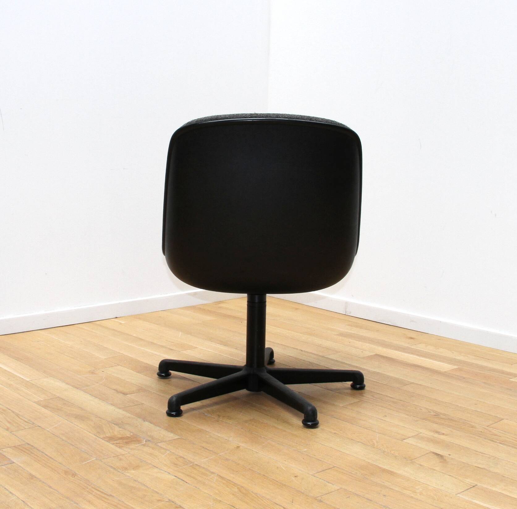 Comforto office chair, Mobilier International