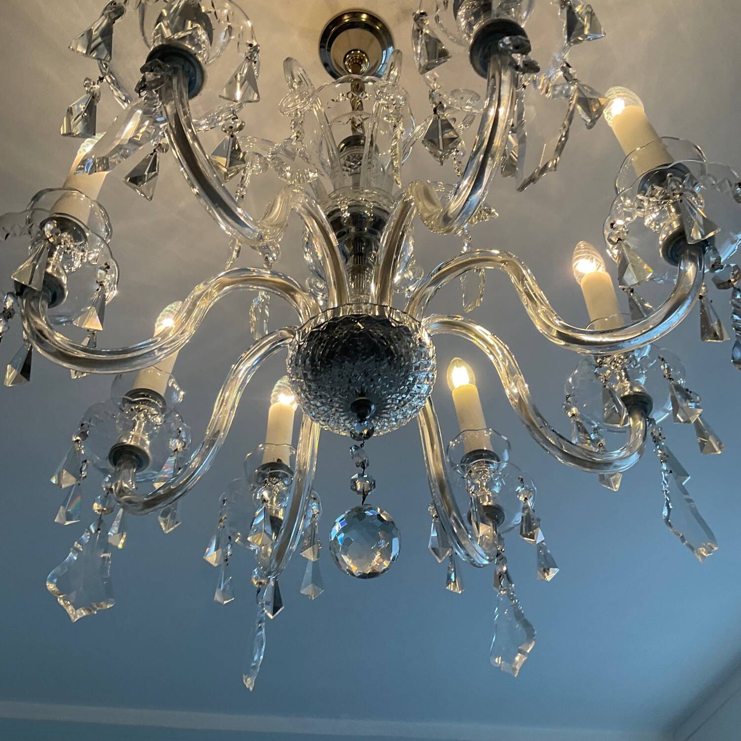 Ancien Lustre en cristal de Bohème 8 bras