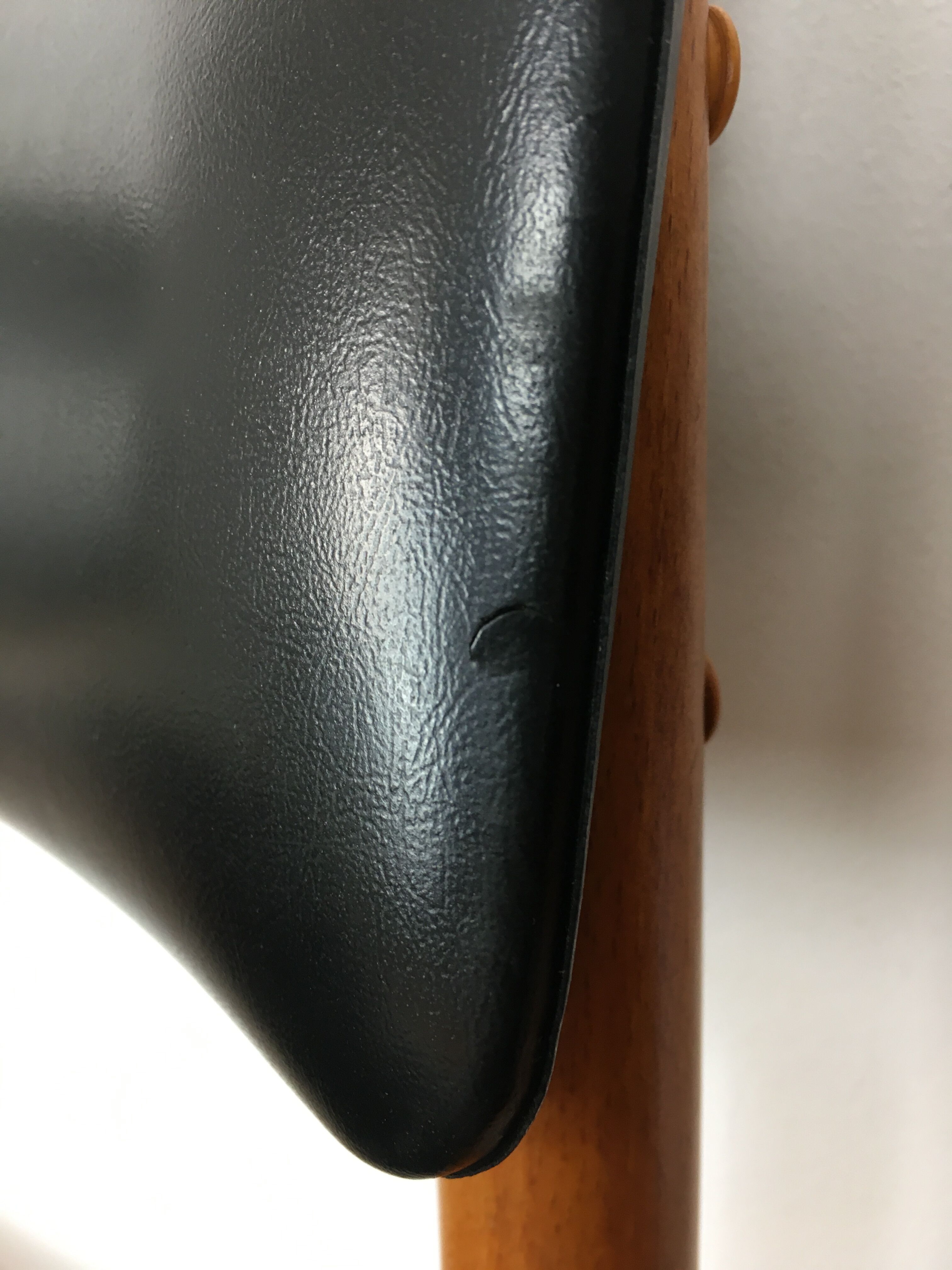 Set de 3 chaises Baumann années 60 hêtre et simili cuir