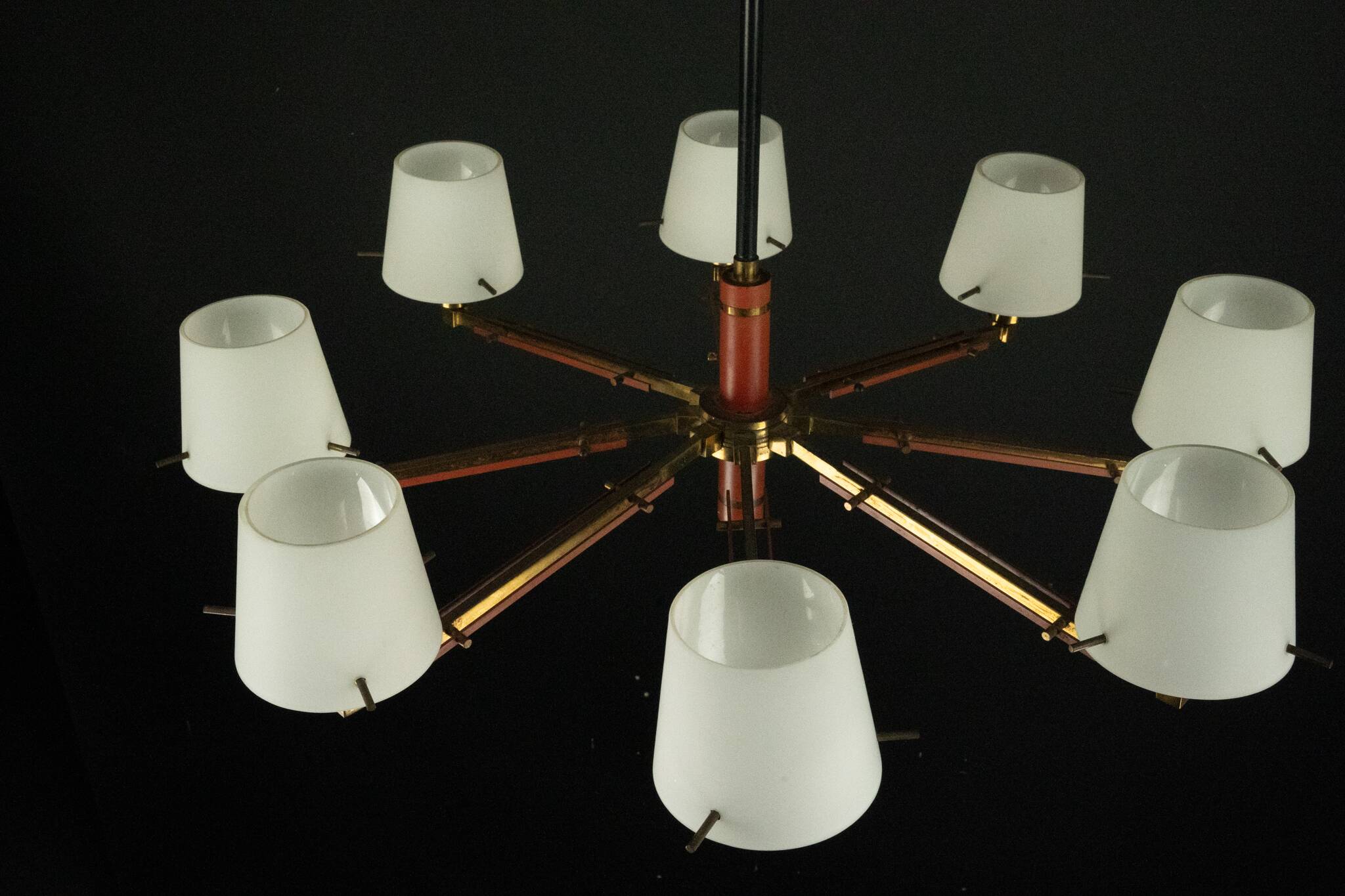 Mid-Century 8 arms Stilnovo chandelier in opaline, brass and red lacquer.