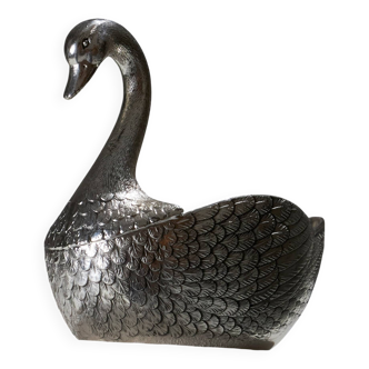 Silver metal swan