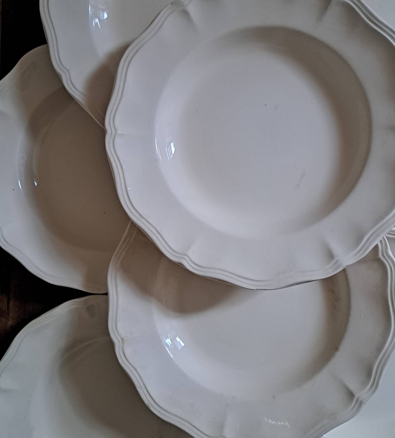 Set of 9 Sarguemines ivory soup plates
