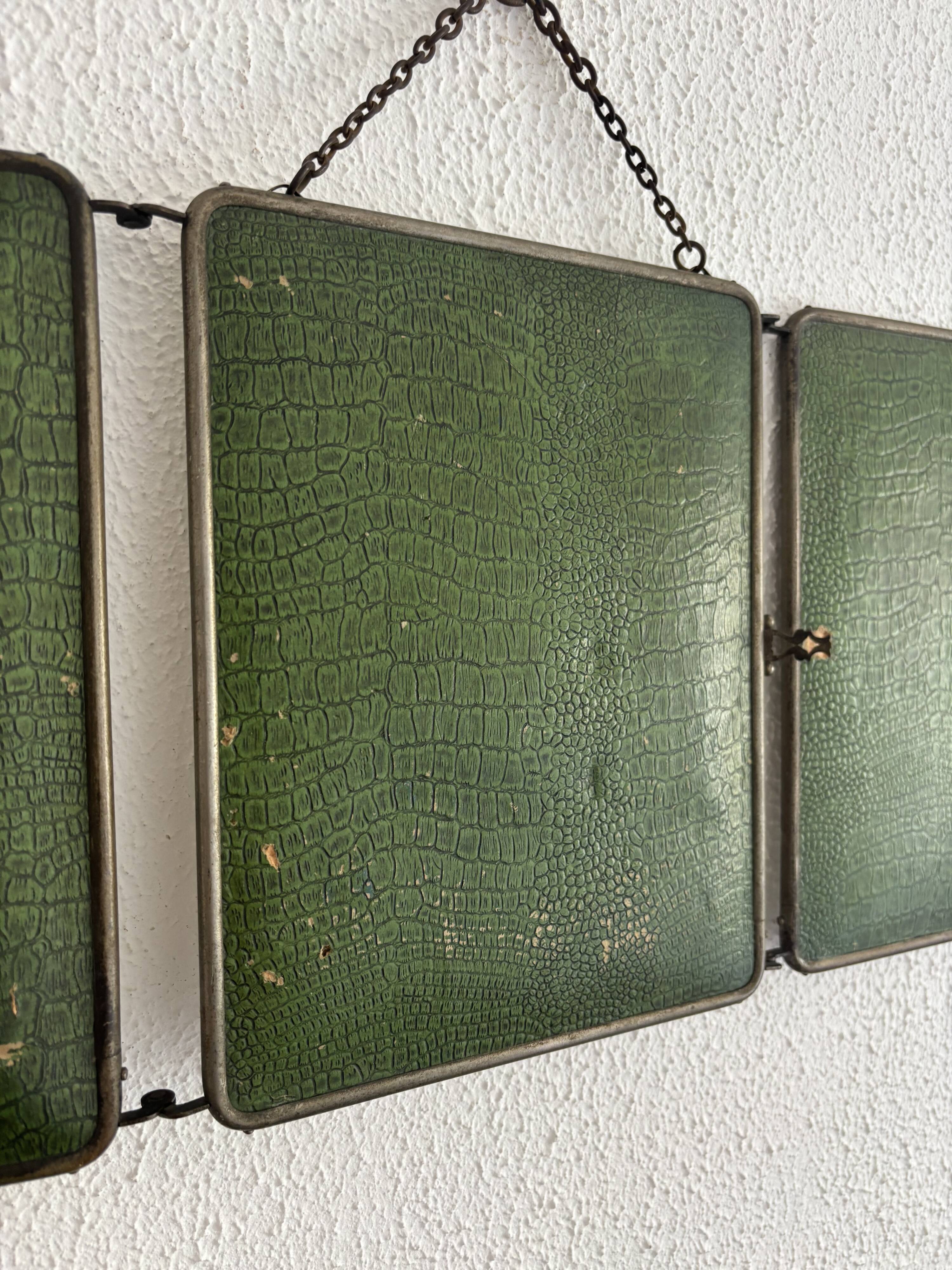 Vintage 1930s triptych mirror barber nickel-plated green crocodile effect.