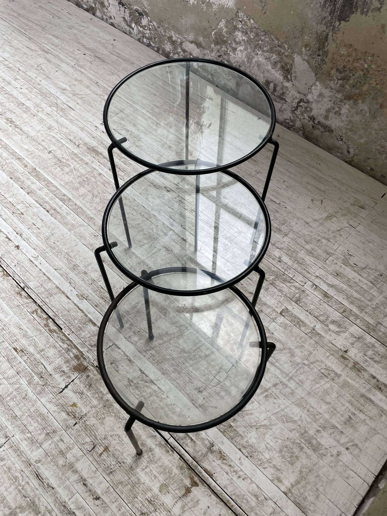 Tables basses gigogne métal et verre années 50