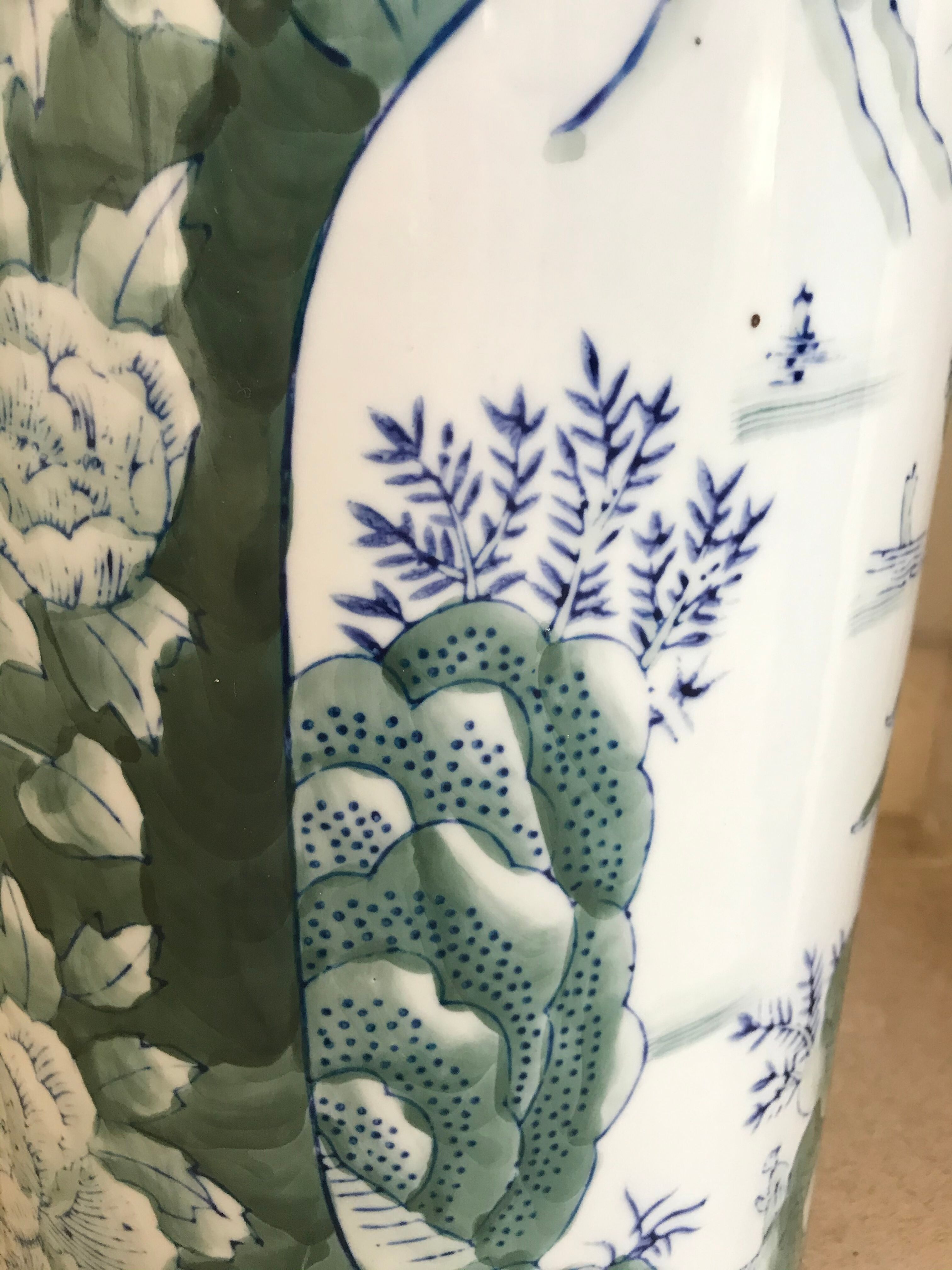 Porcelain roller umbrella holder