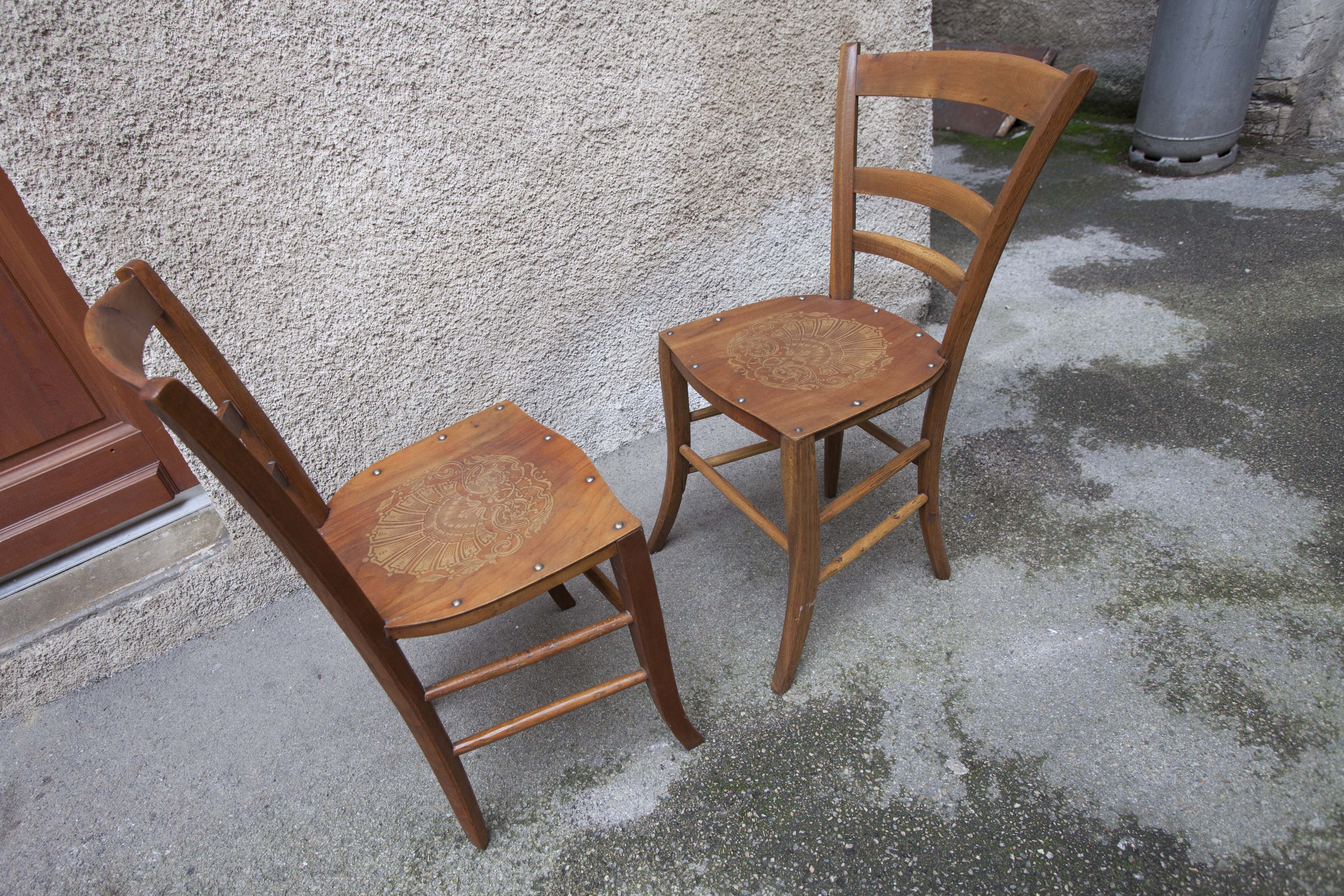 Pair of wooden chairs from the 1920s