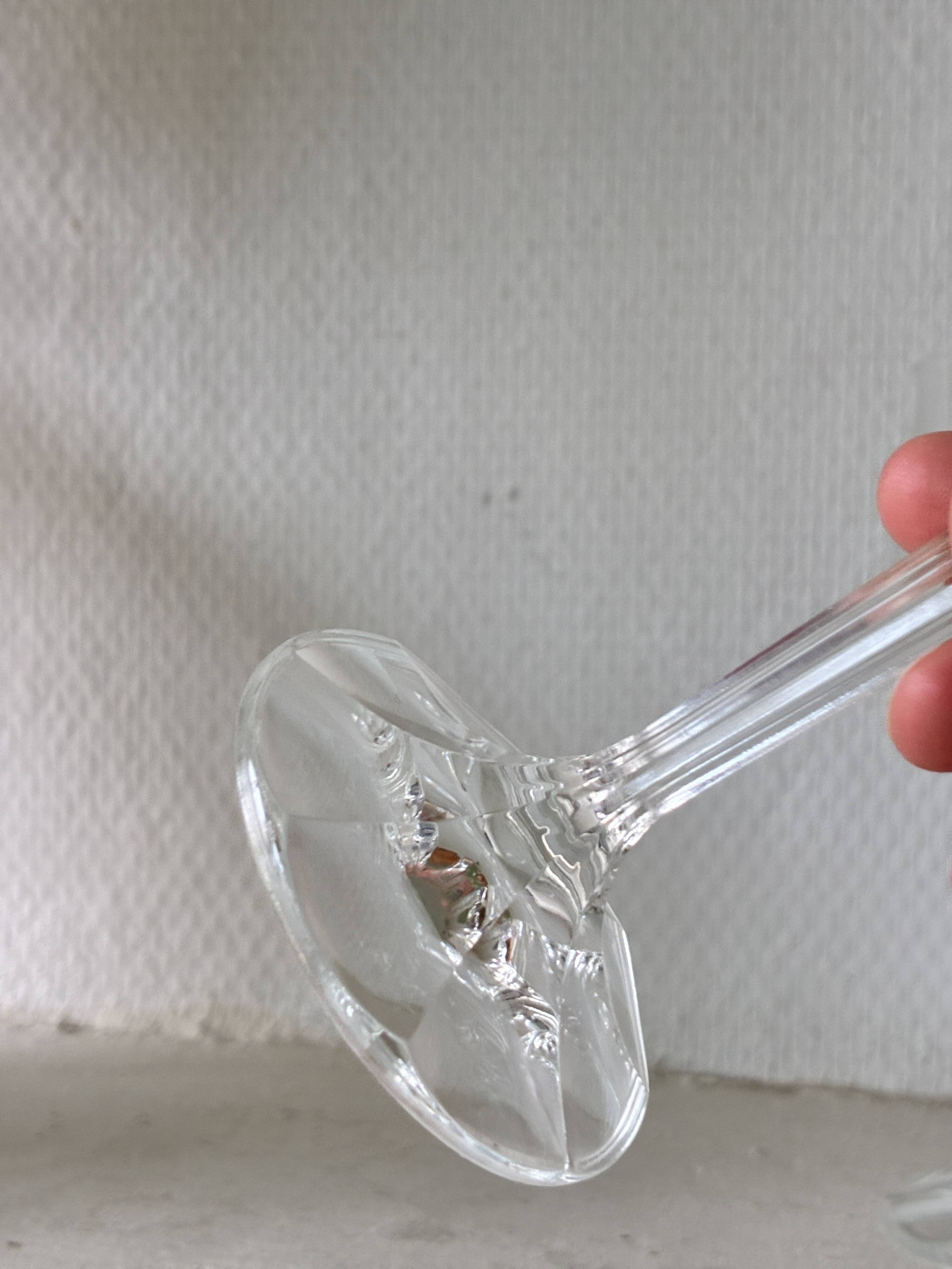 Lot 5 Footed glasses in transparent crystal with screen printing