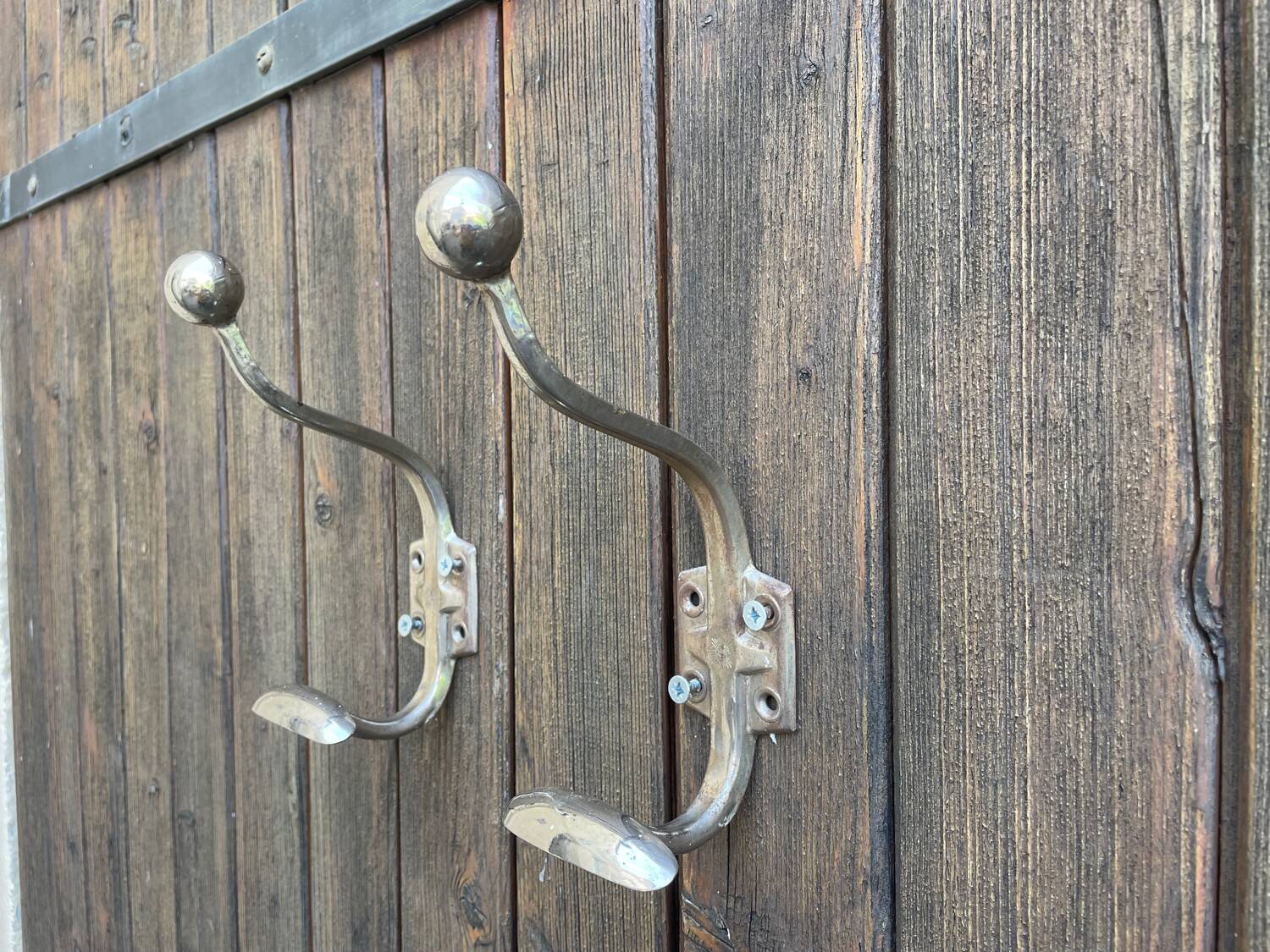 Bistro wall-mounted coat rack