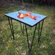 Table basse vintage en fer forgé et carreaux Procéram, motif oiseau