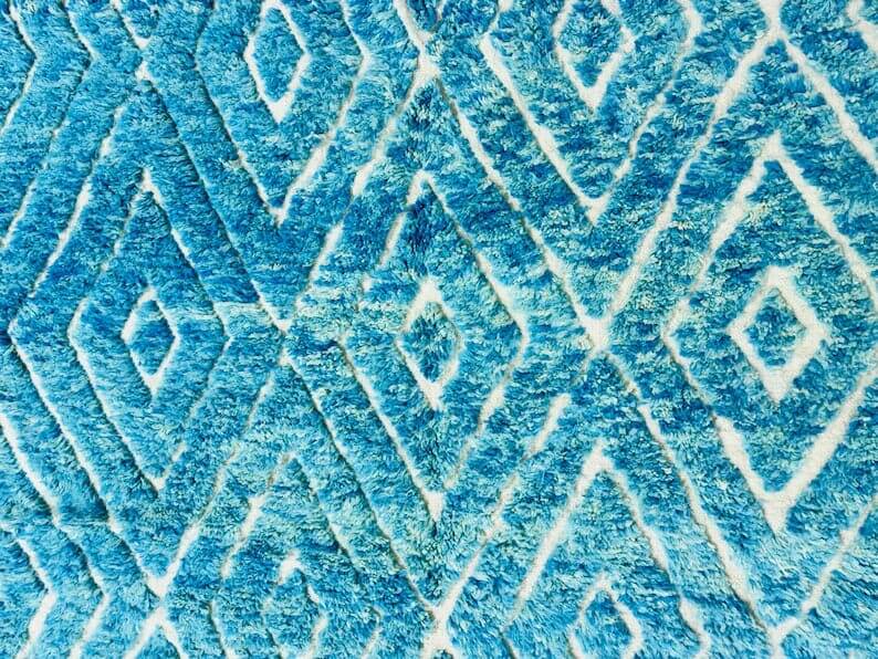 Handmade traditional Berber rug size 150 x 250 cm