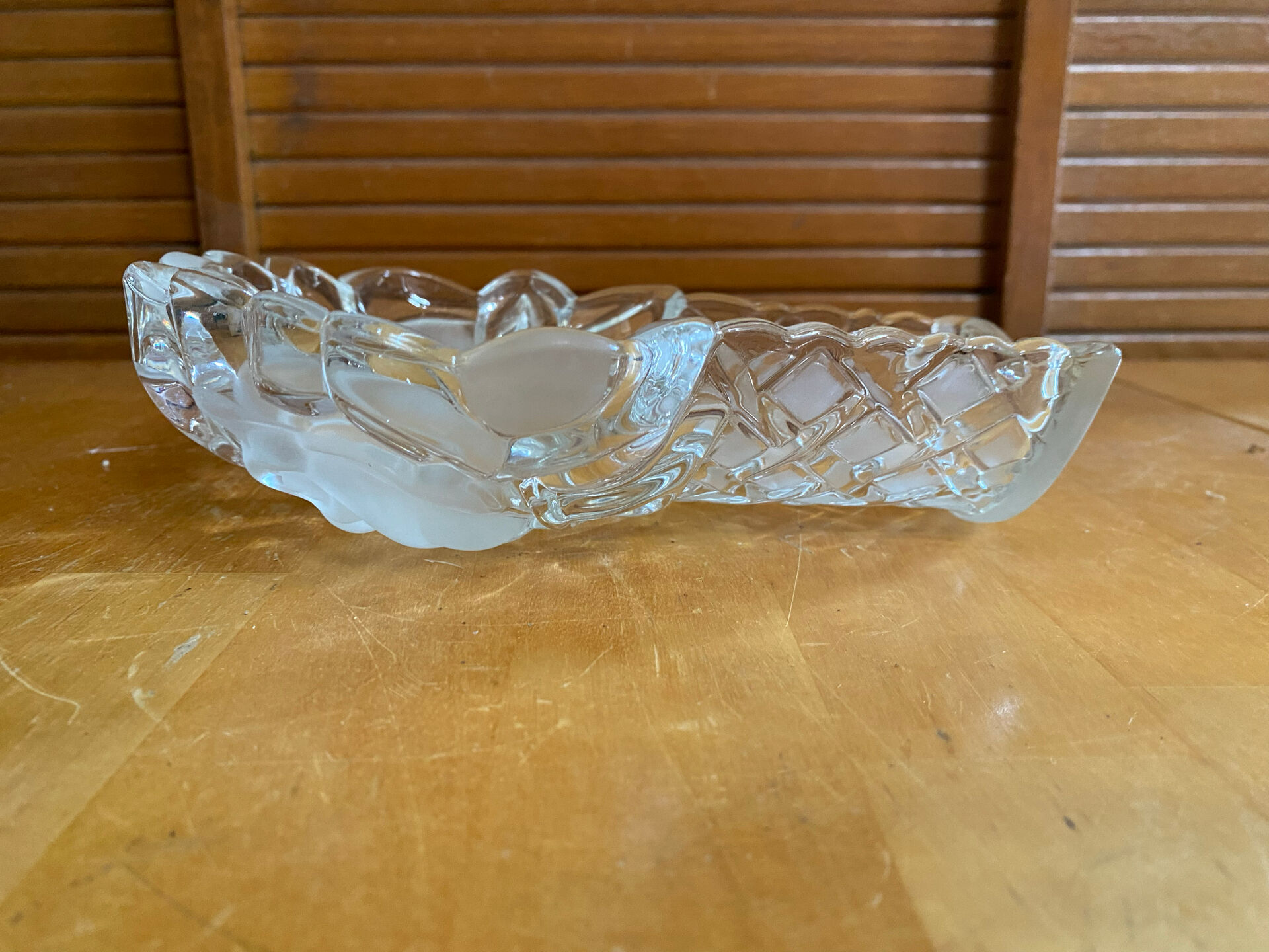 Old walther-glas pocket video vintage moulded crystal rose basket