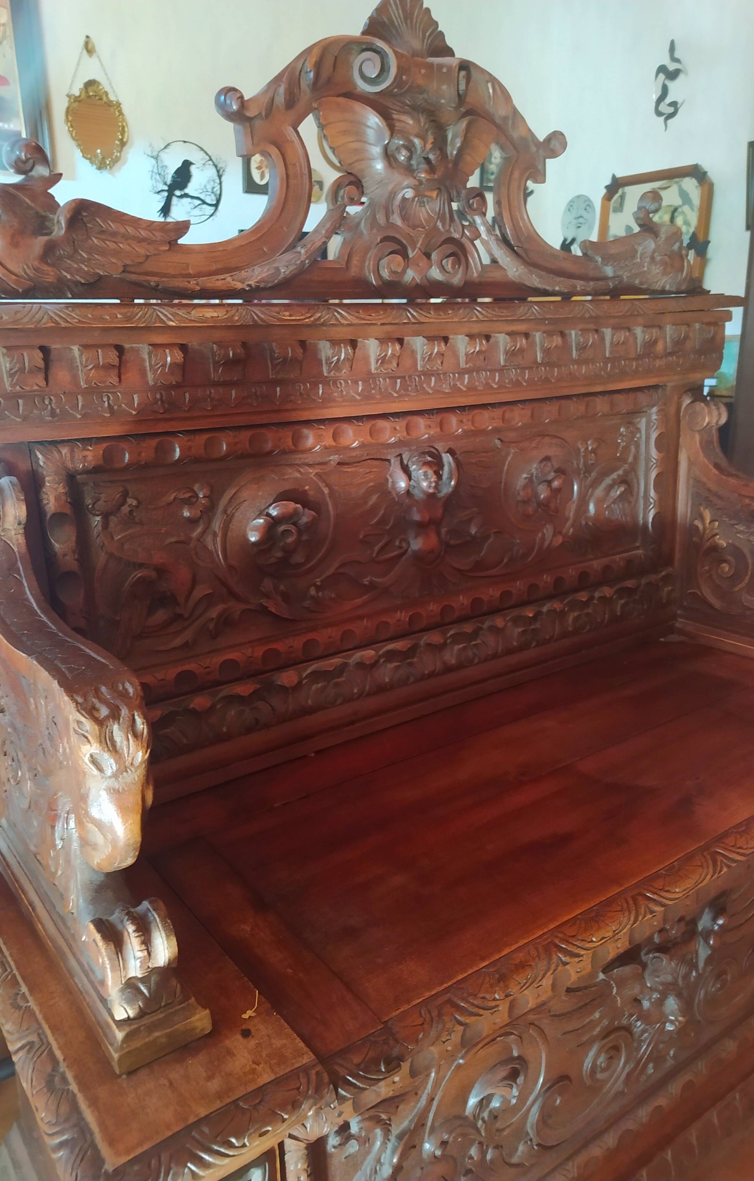 Gothic church bench with chest in carved oak