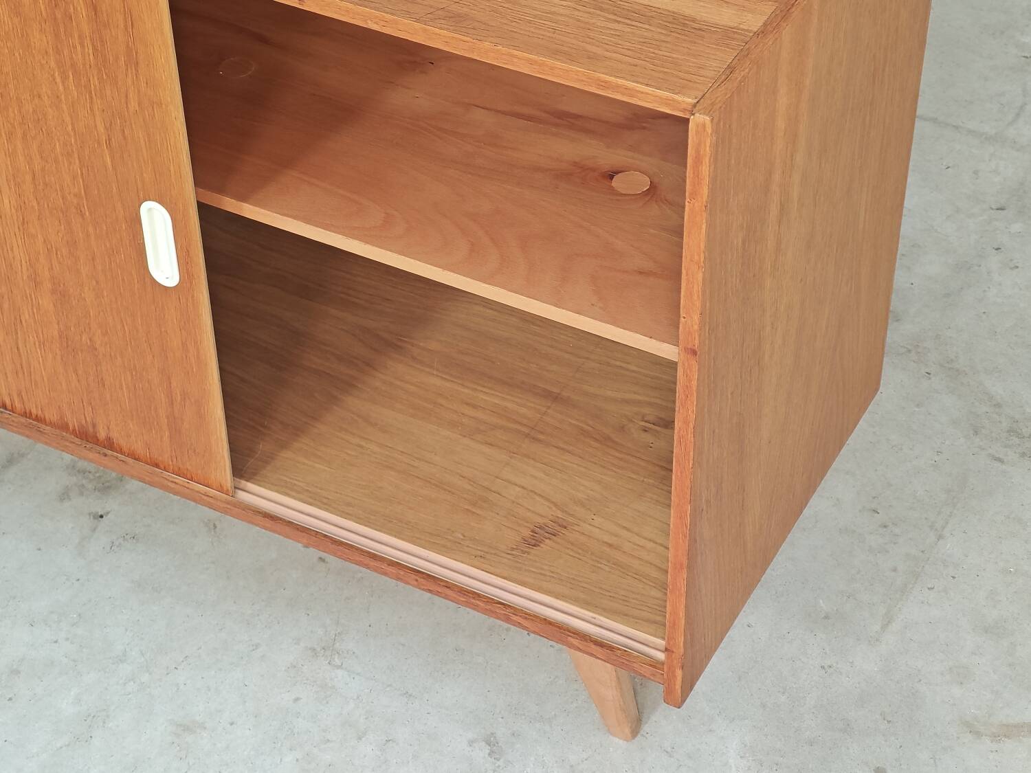 Sideboard, storage unit U-452 dub by Jiri Jiroutek for Interier Praha 1960