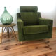 Fauteuil club vintage en velours cotelé.