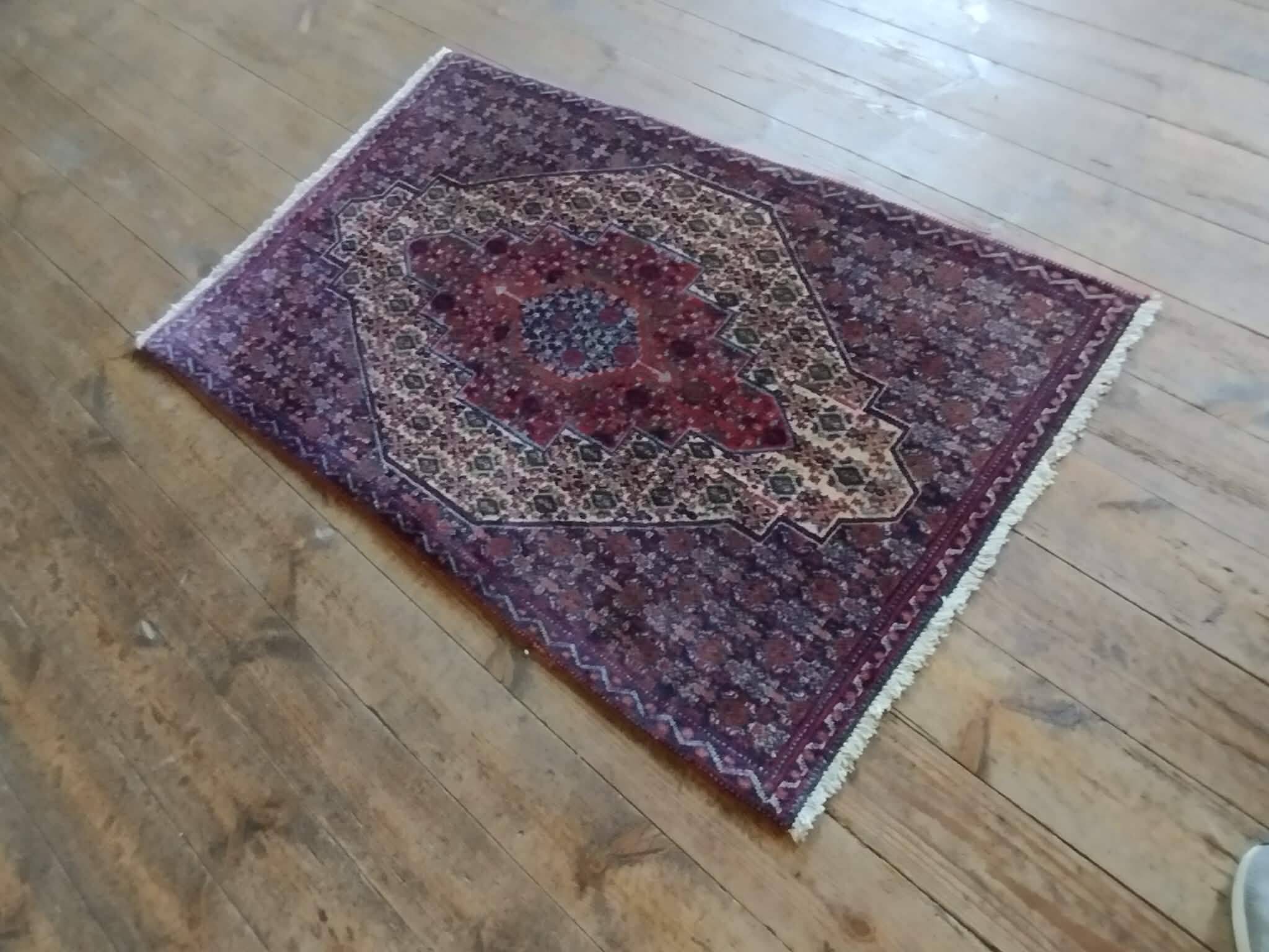 Handmade Persian Senneh rug 110x68cm