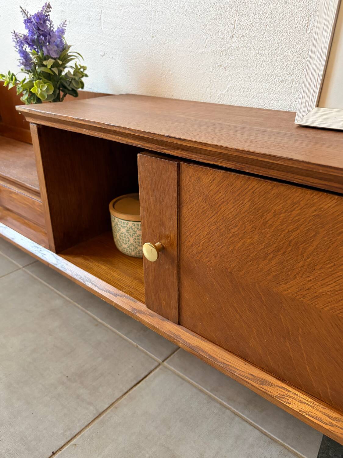 Enfilade basse vintage peu profonde