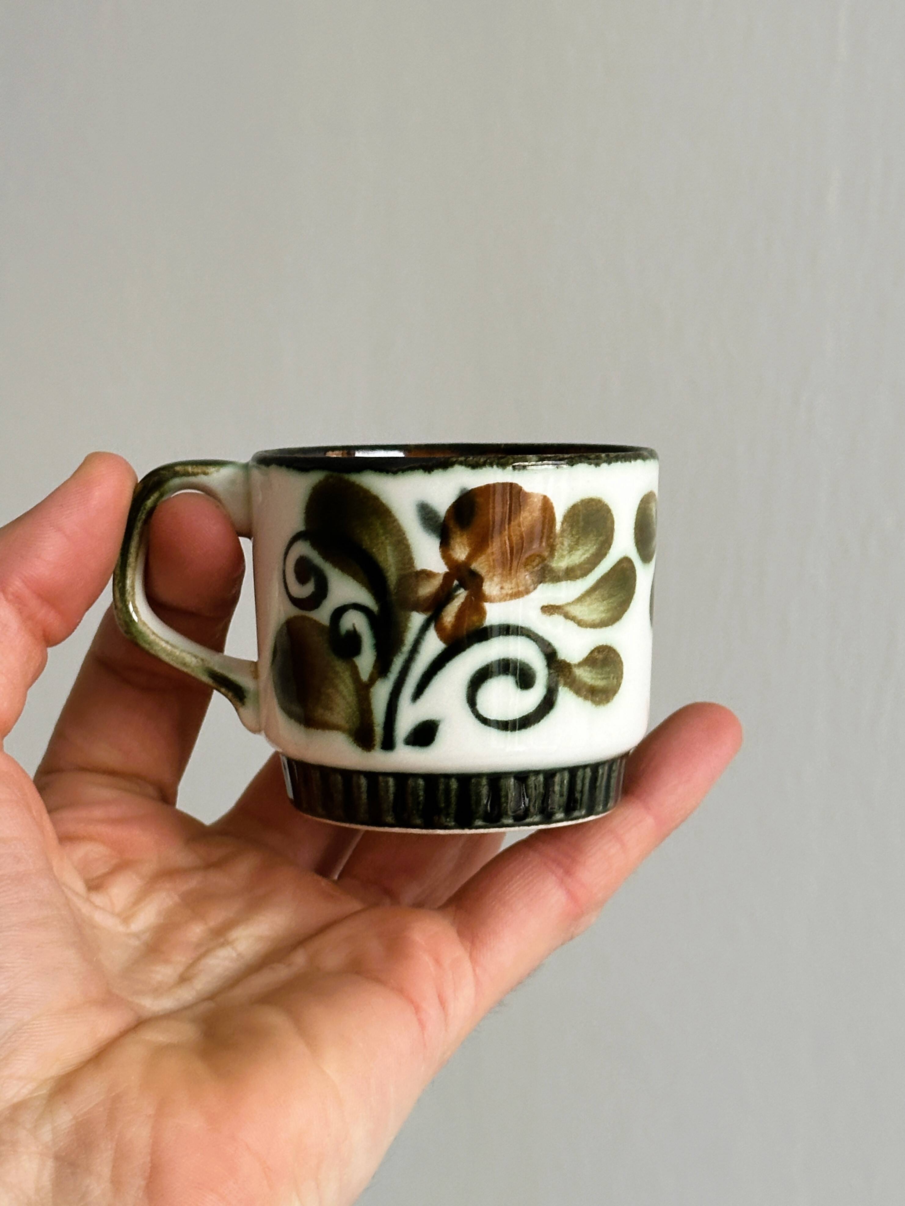 4 tasses à expresso en céramique
